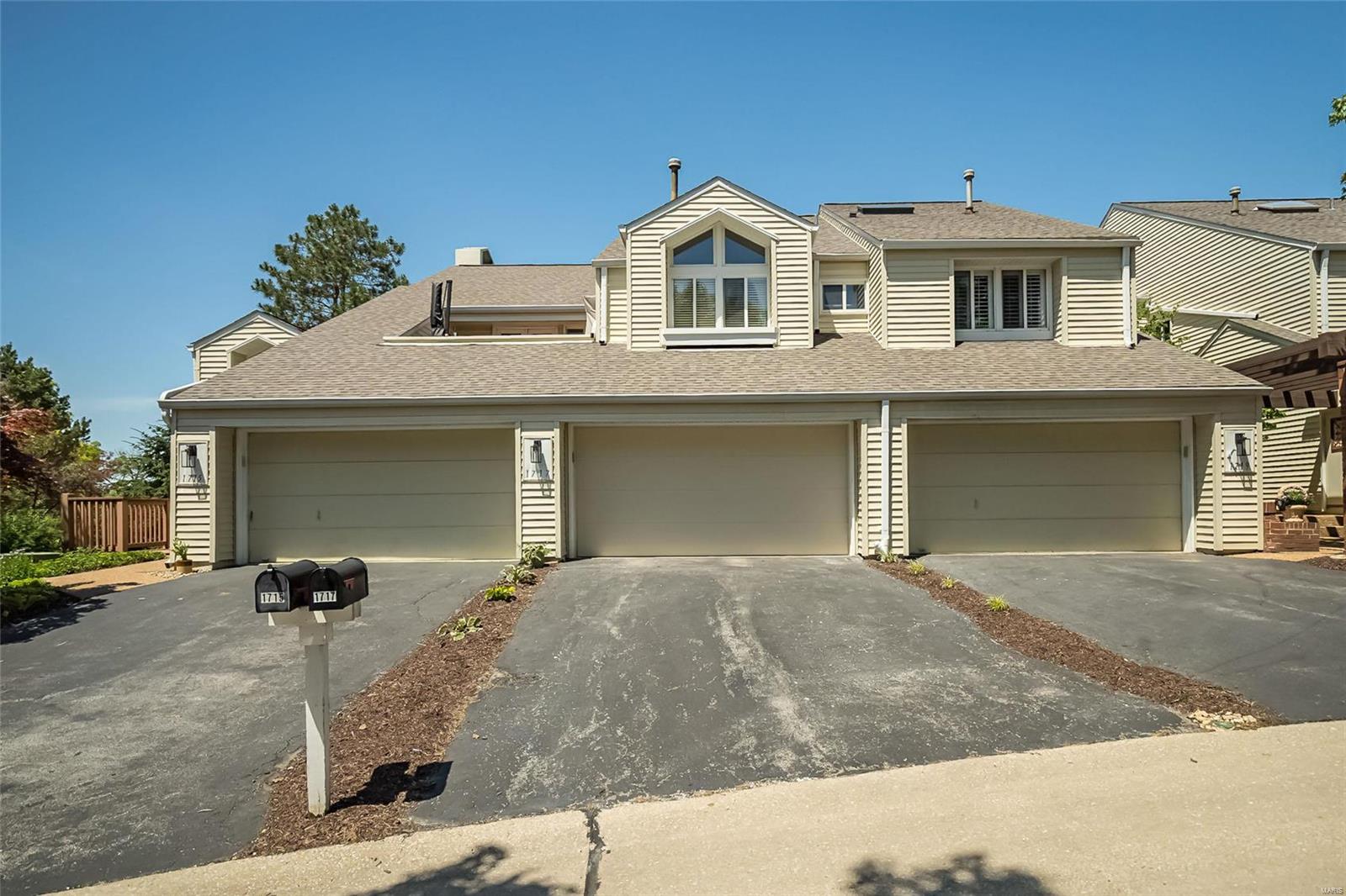 1717 Highview Circle Court