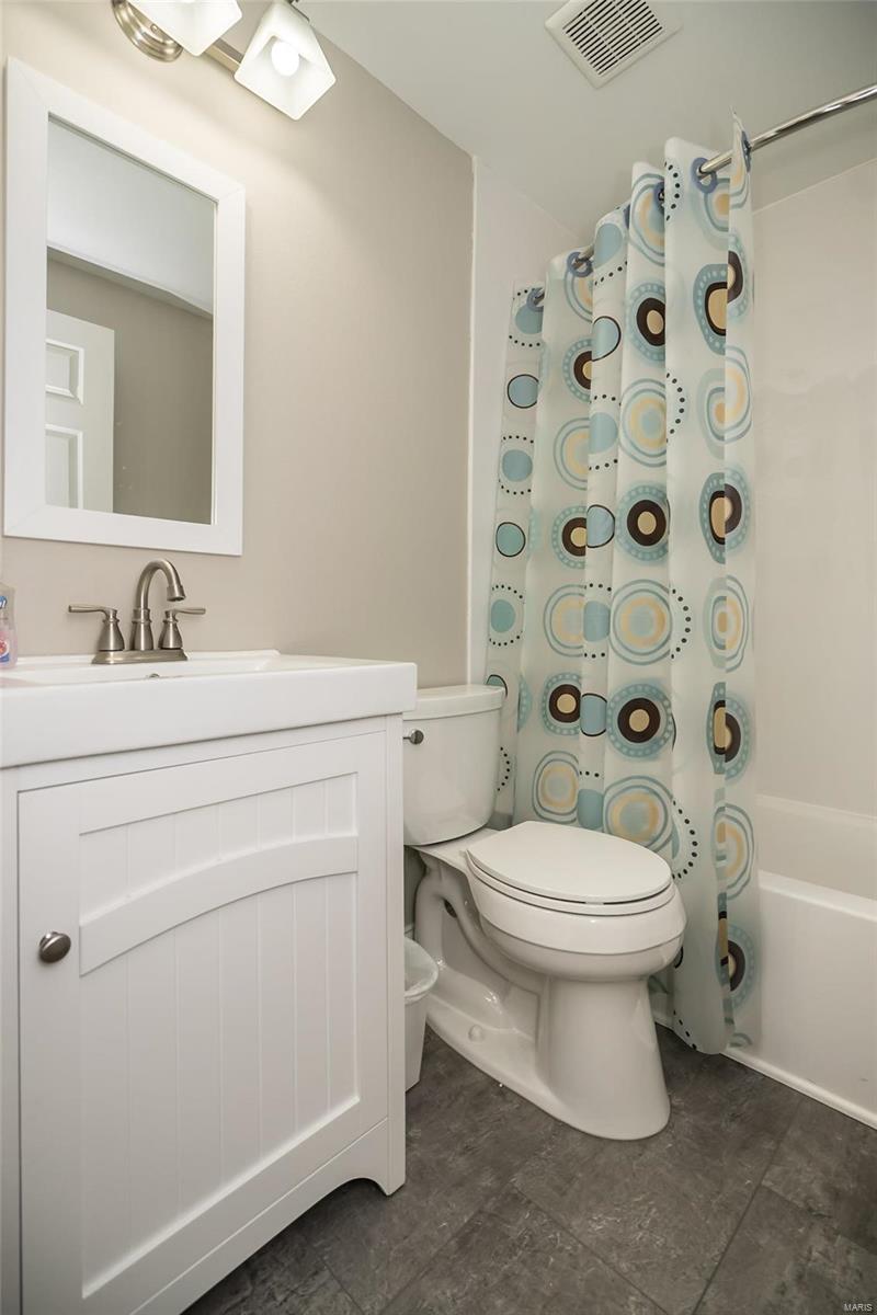 1717 Highview Circle Court