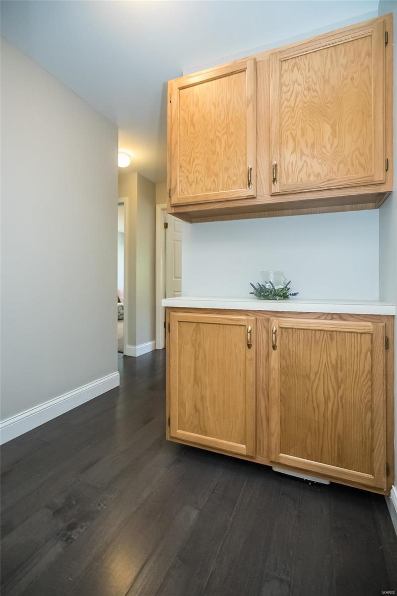 1717 Highview Circle Court