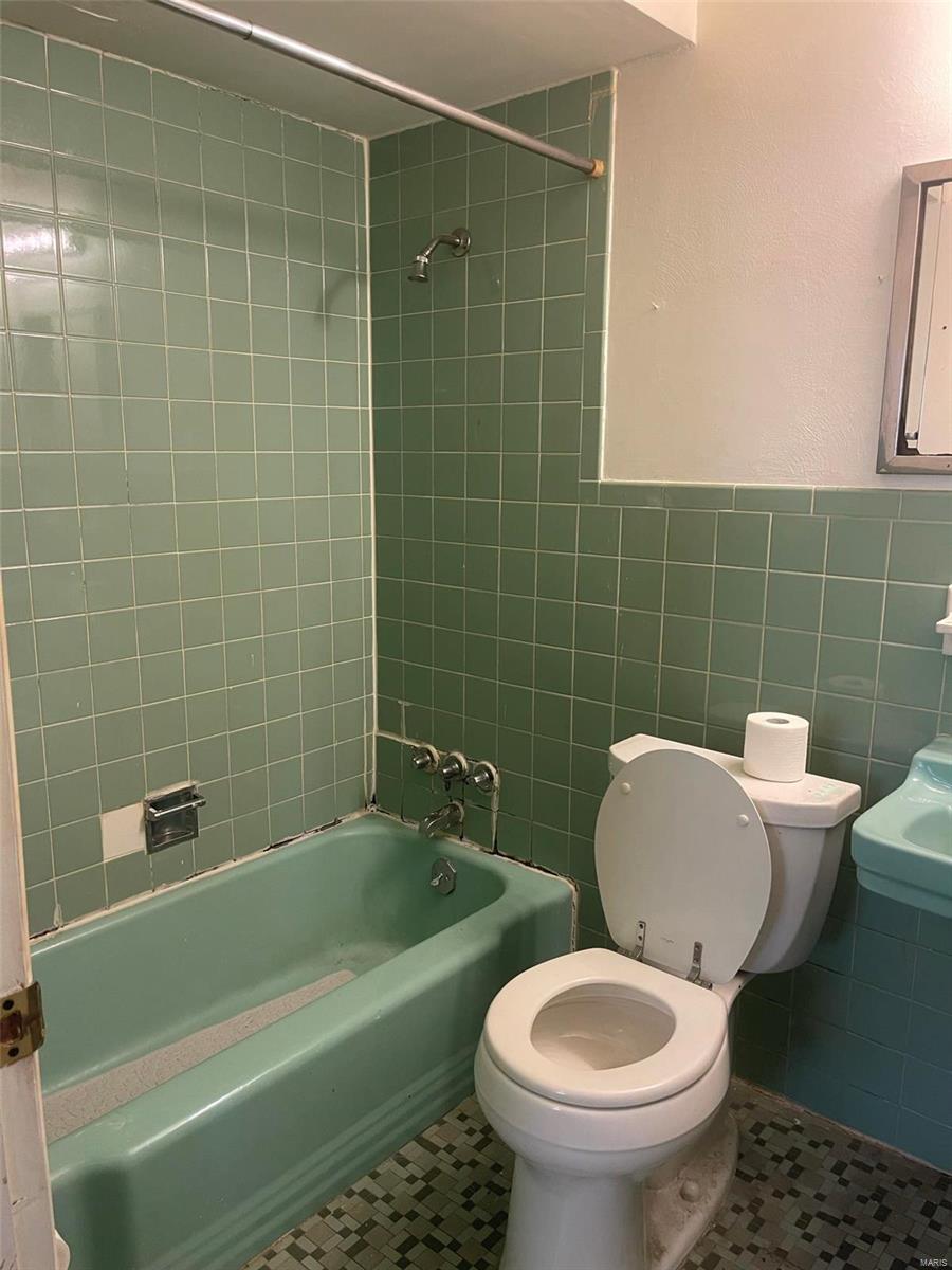 328 Danworth Court