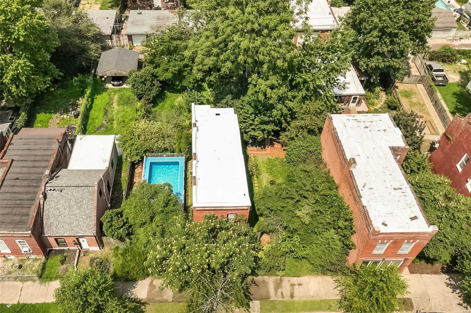 2847 Wisconsin Ave
