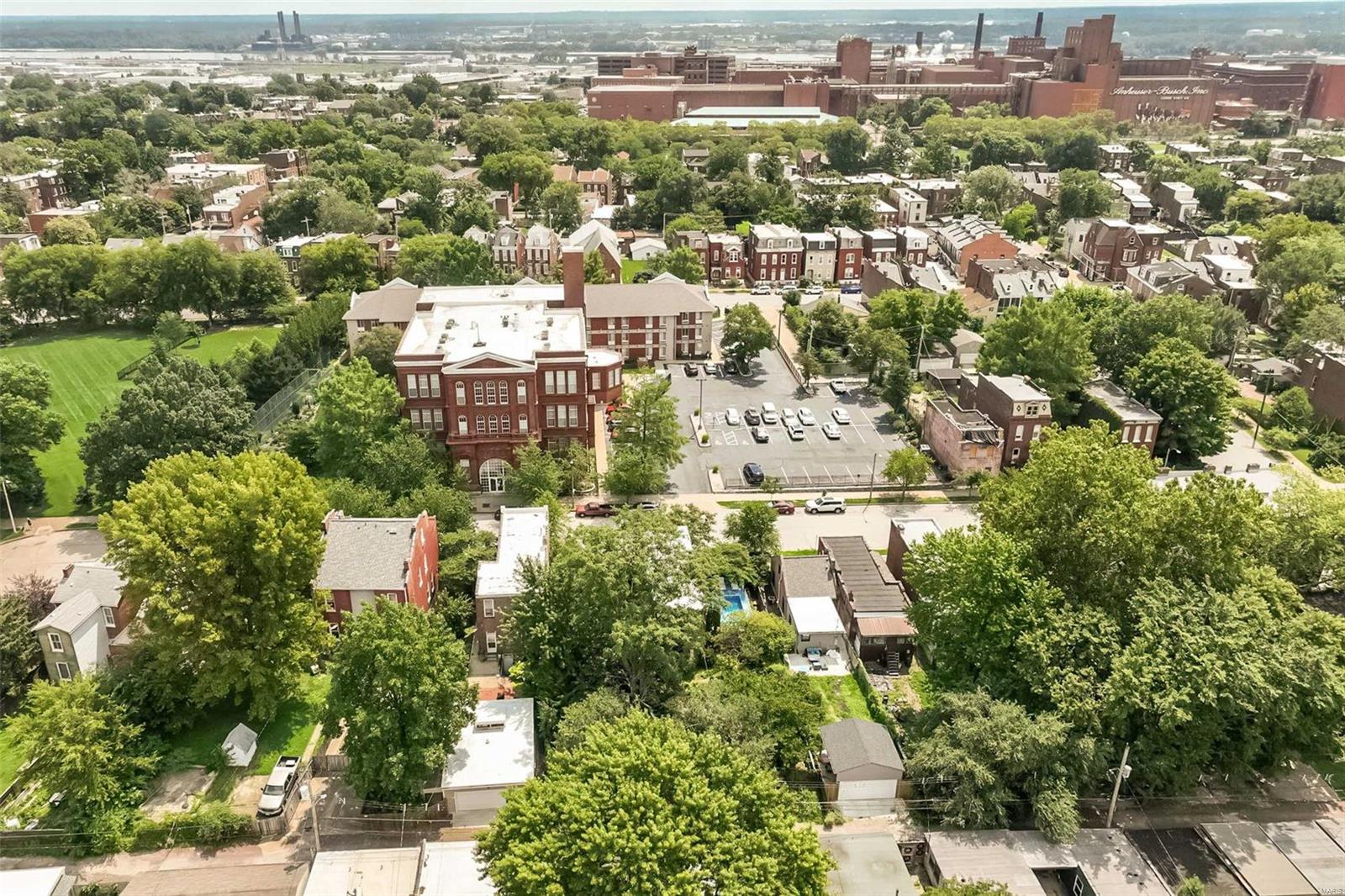 2847 Wisconsin Ave