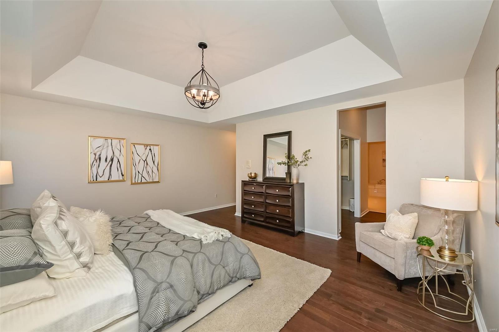 12431 Questover Manor Ct