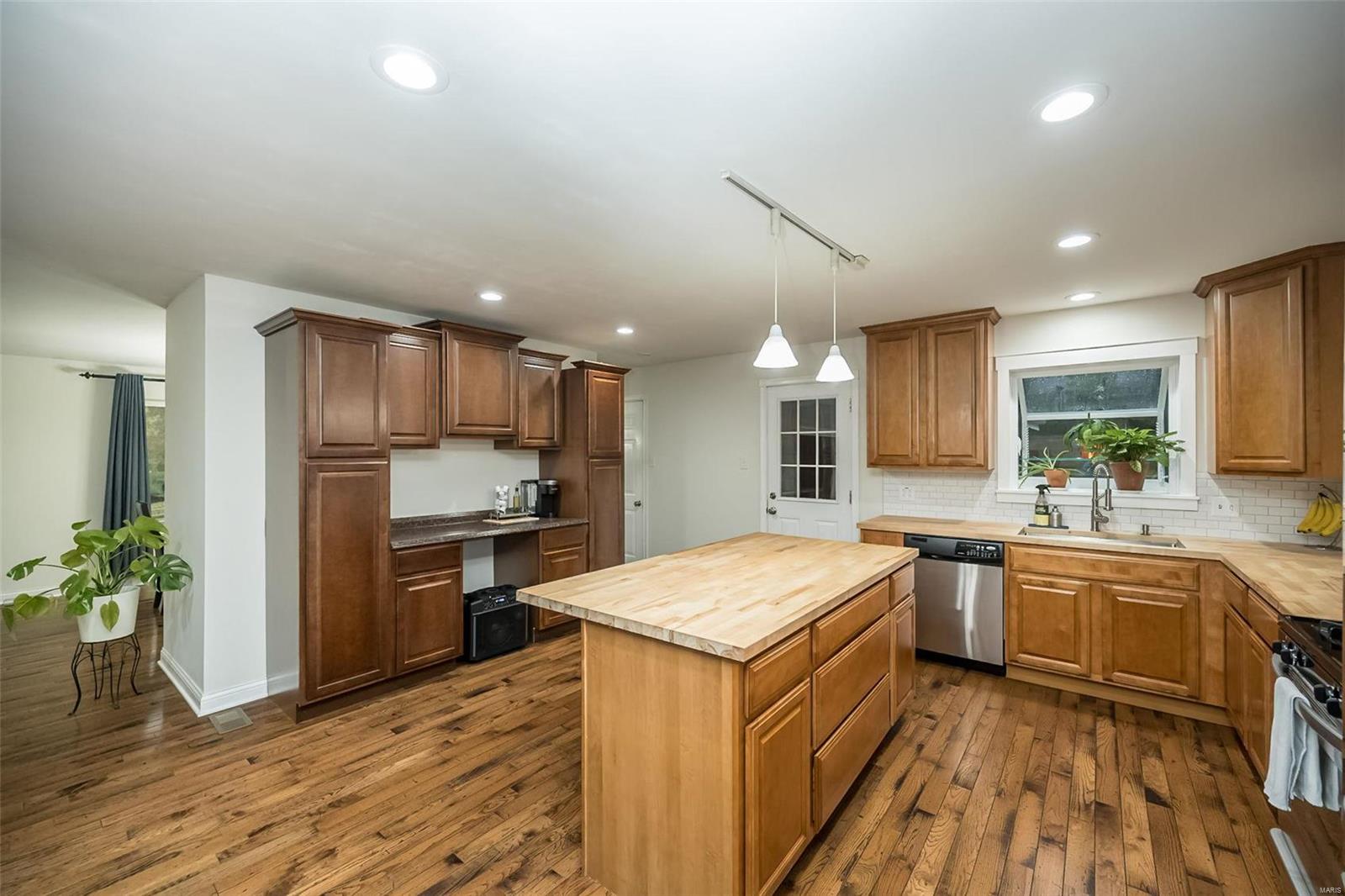 210 Stablestone Drive