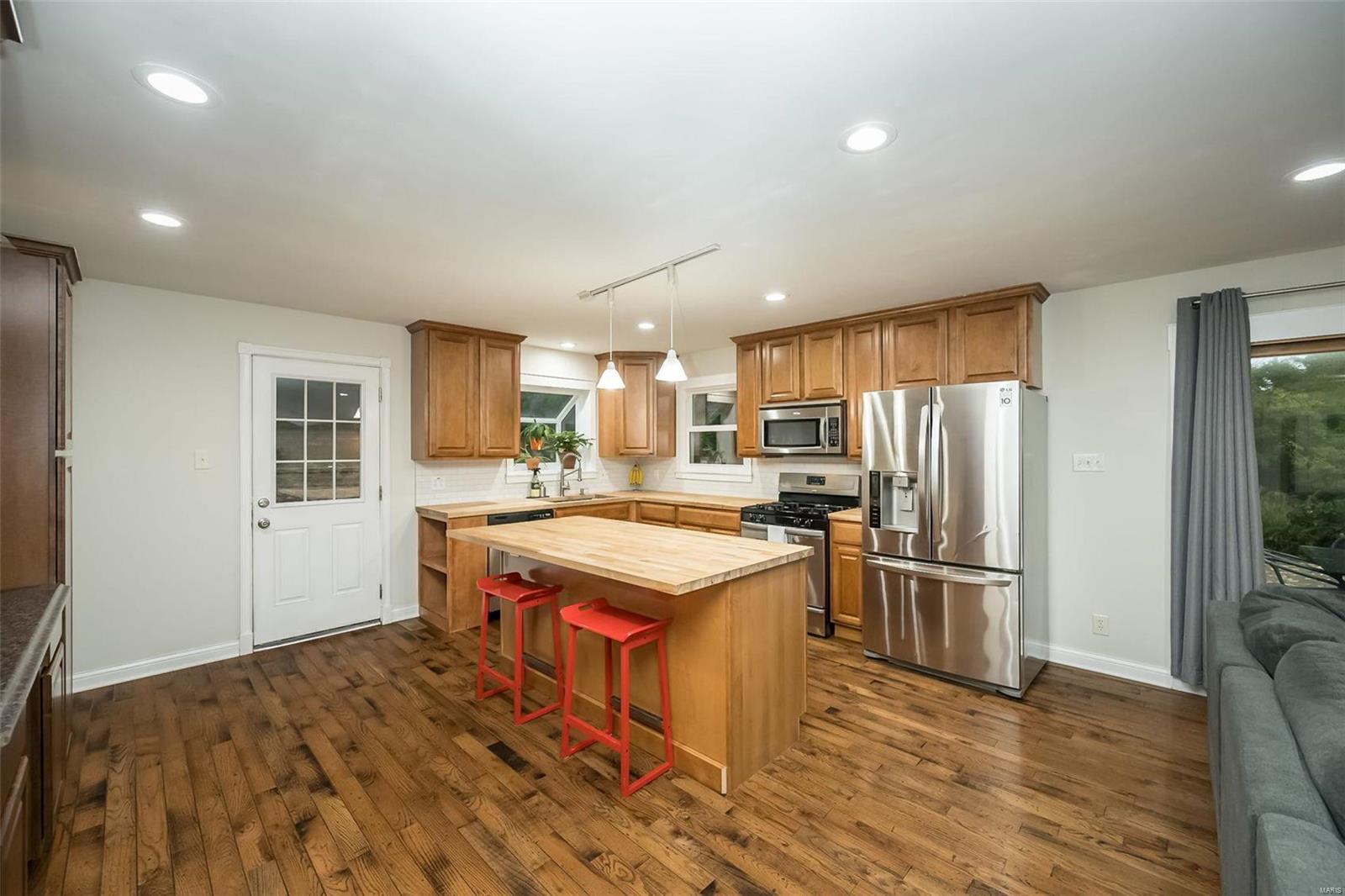 210 Stablestone Drive