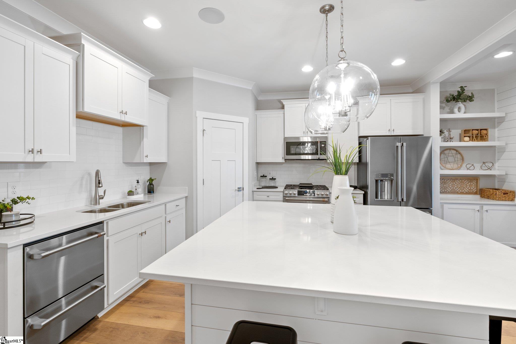 108 Holiday West Unit A