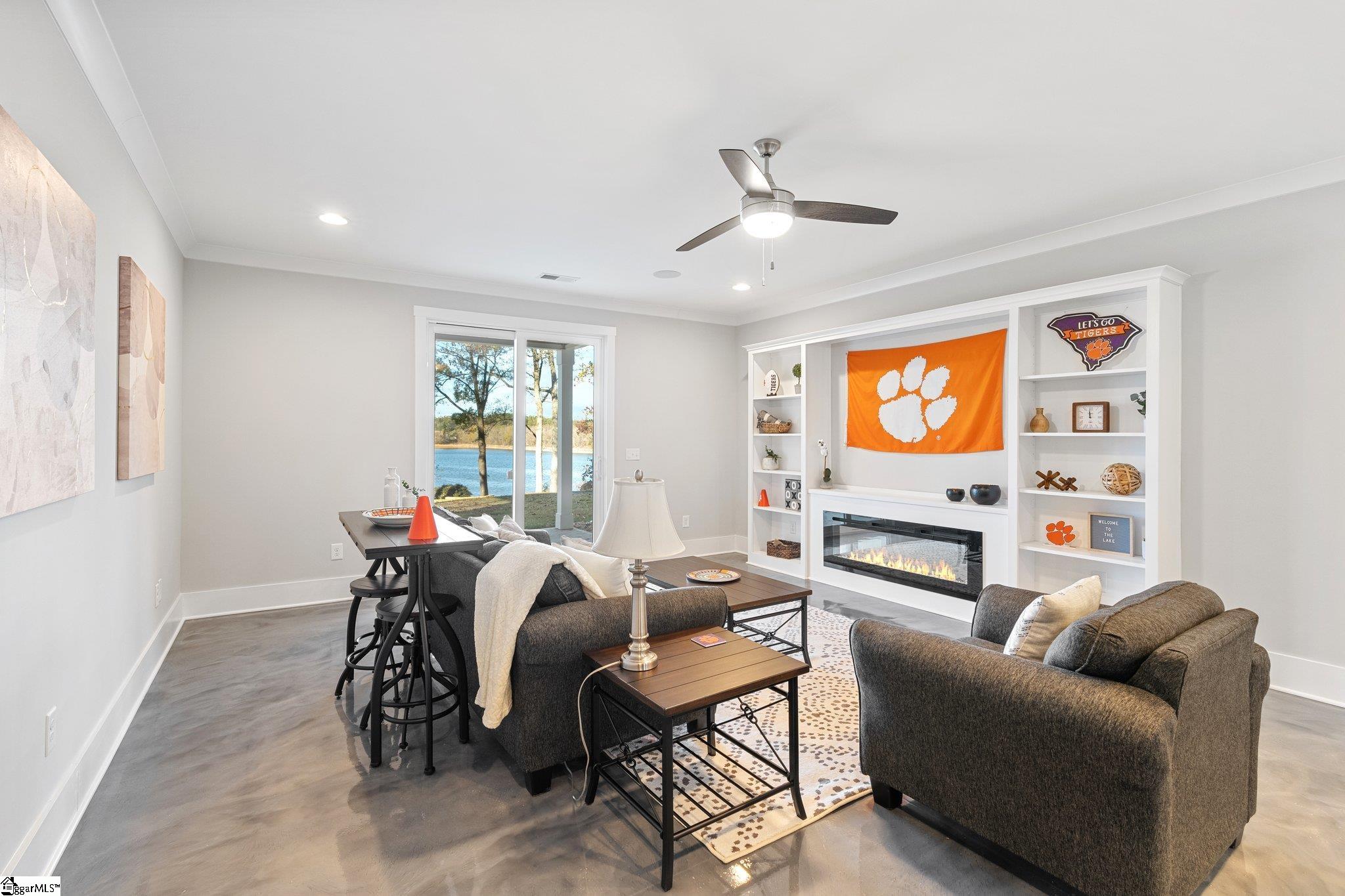 108 Holiday West Unit A