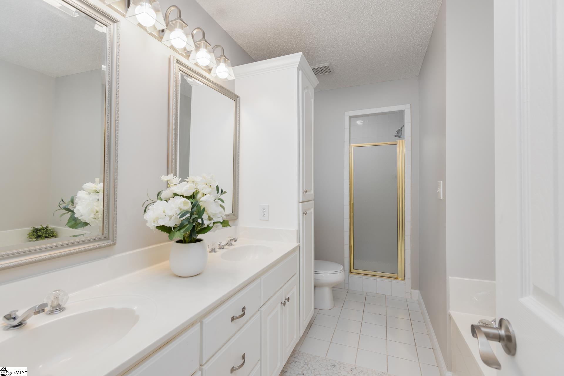 101 Valleydale Court