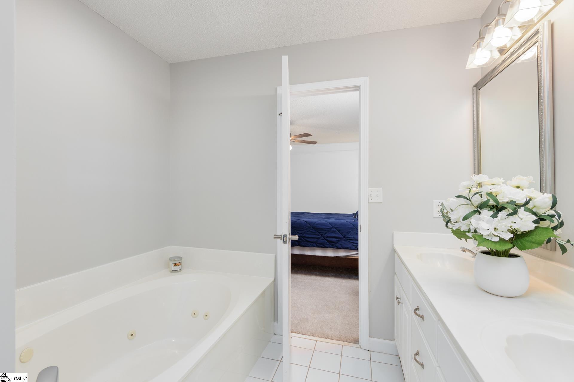 101 Valleydale Court