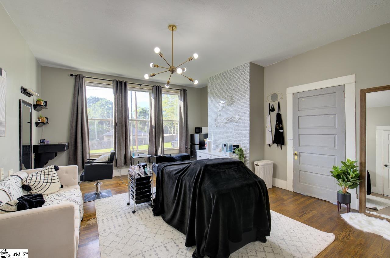 404 S 5th Street