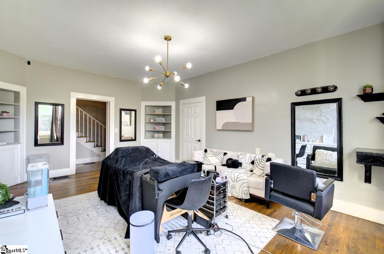 404 S 5th Street