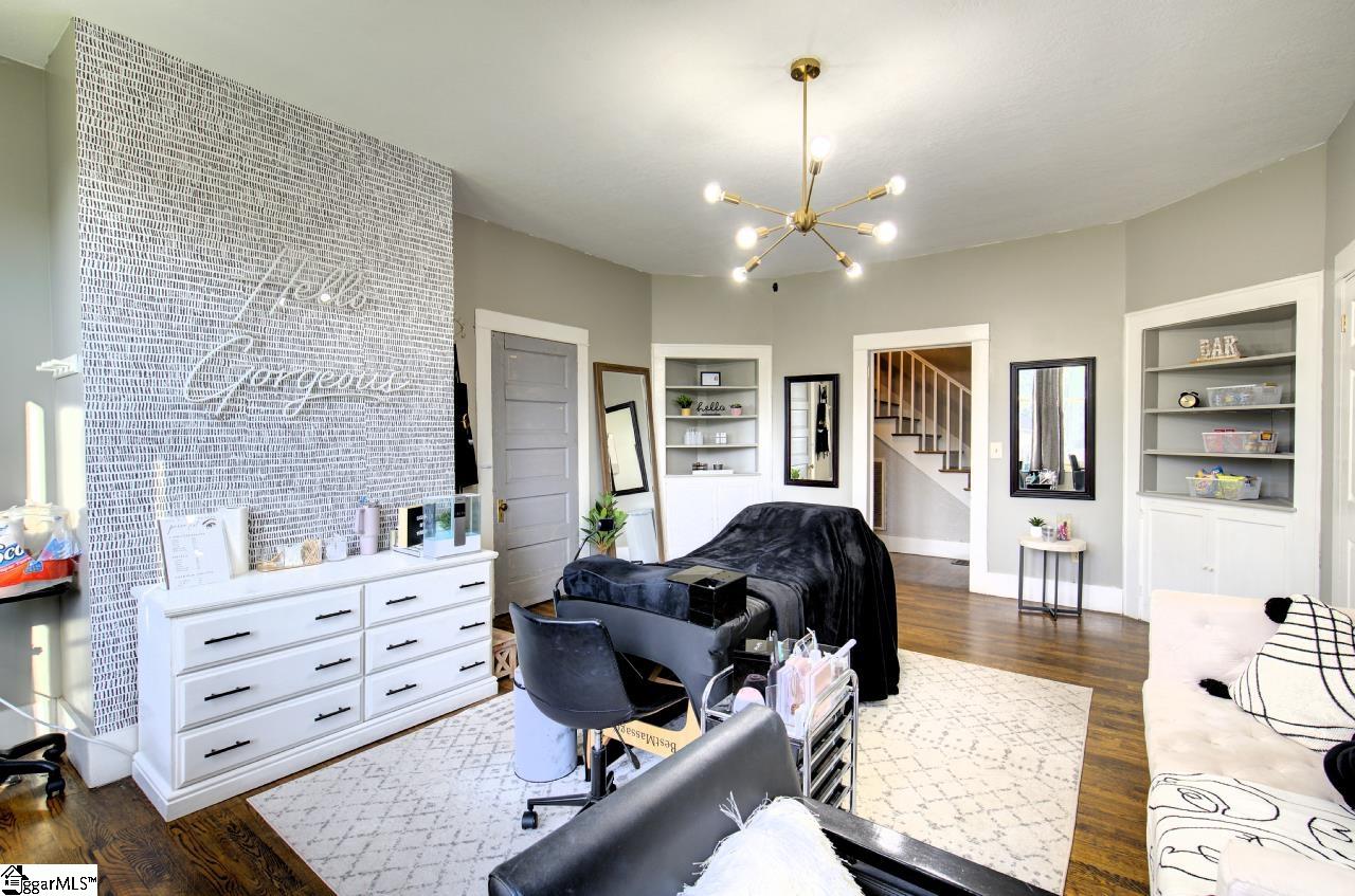 404 S 5th Street