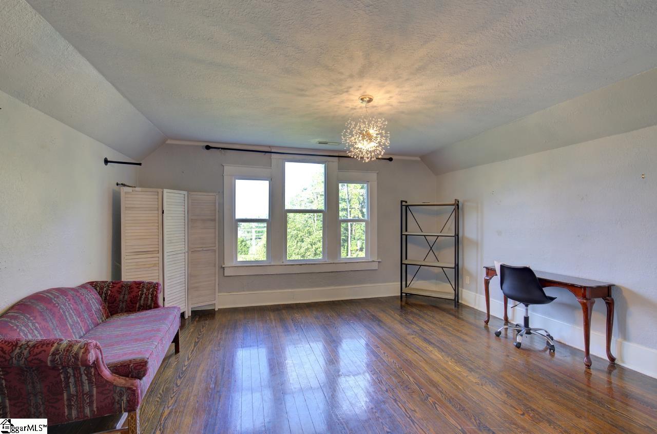 404 S 5th Street