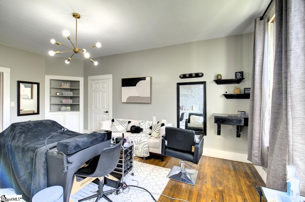 404 S 5th Street
