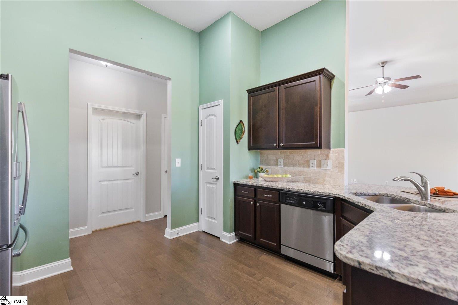 547 Bridgetowne Court