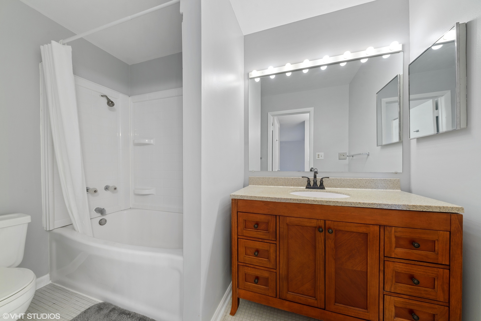1926 PRAIRIE Square Unit: 321