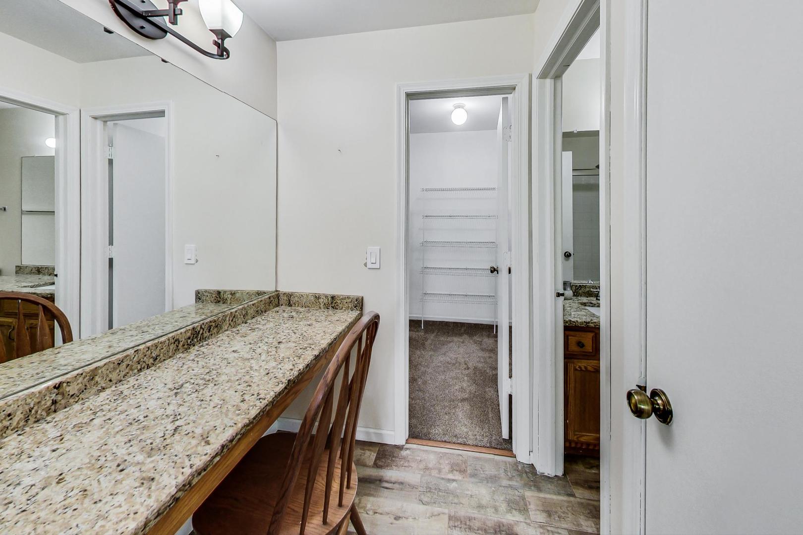 198 CAMDEN Court Unit: Z2