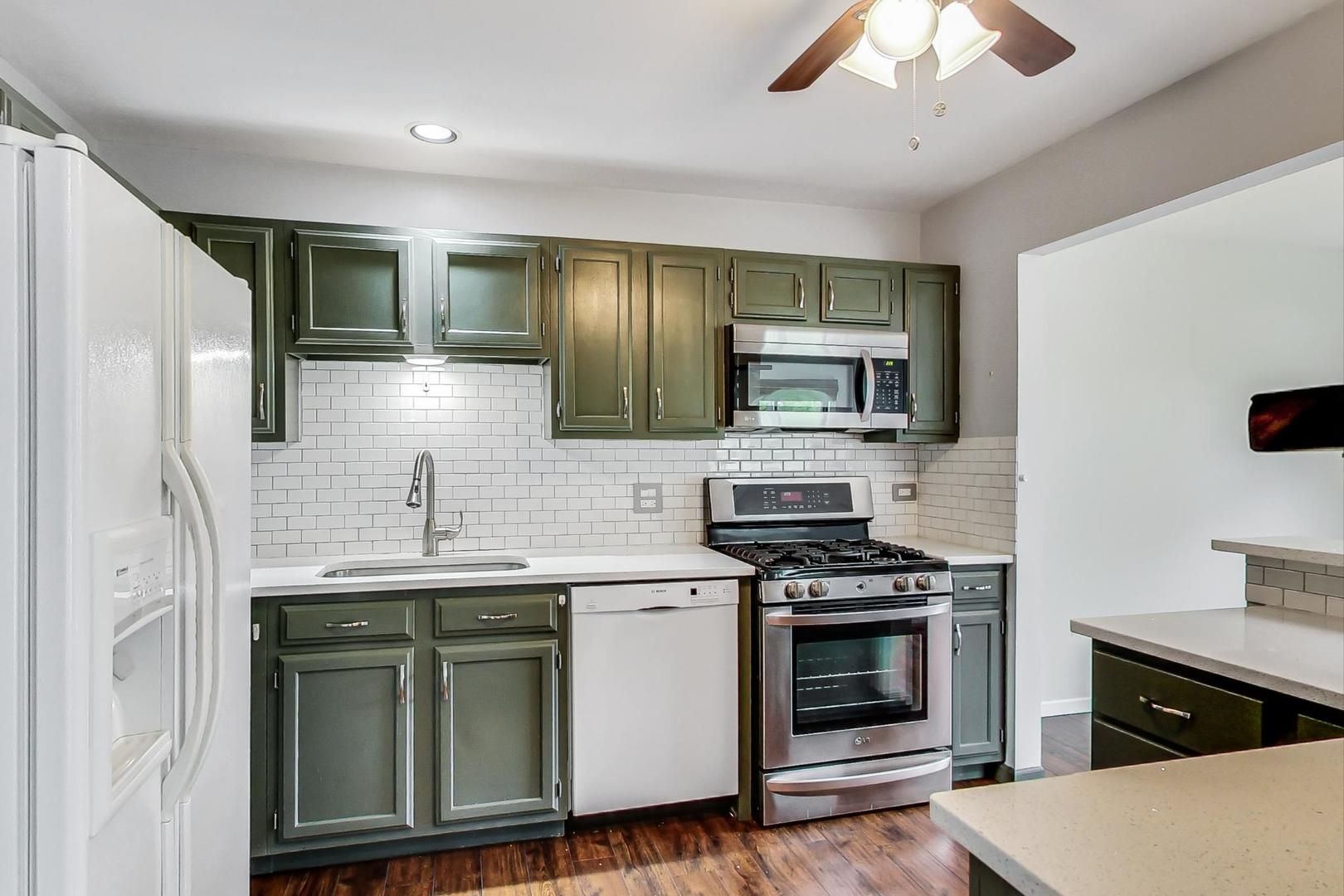 198 CAMDEN Court Unit: Z2