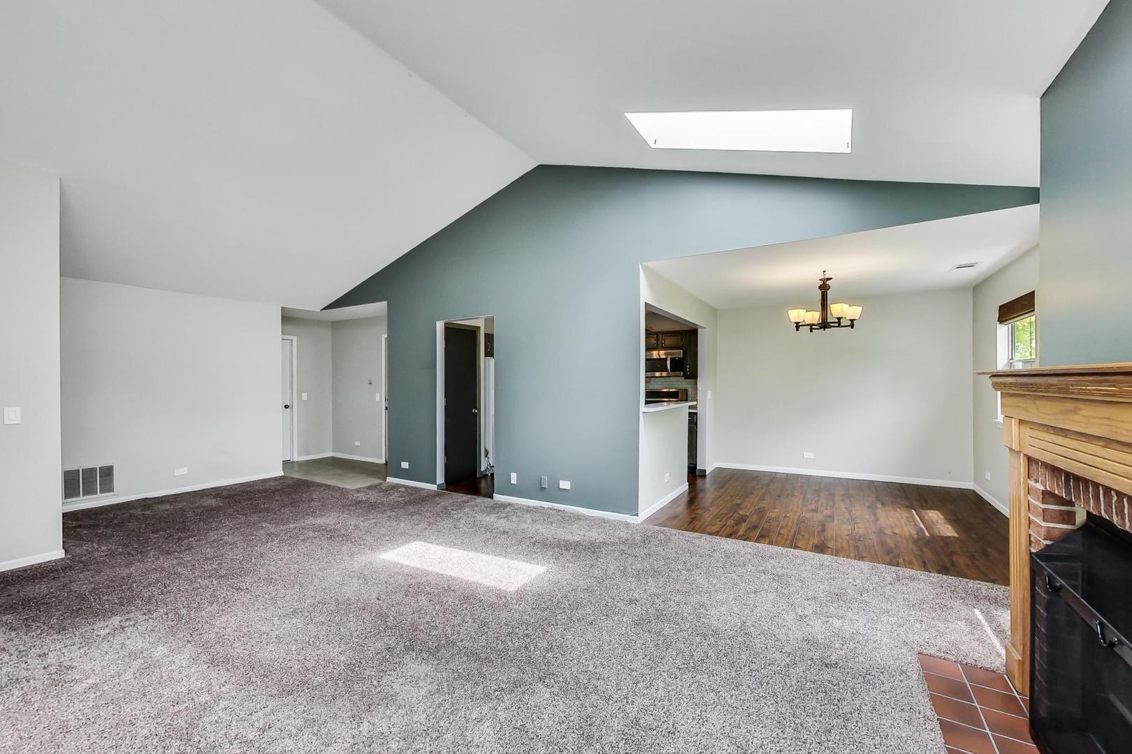 198 CAMDEN Court Unit: Z2