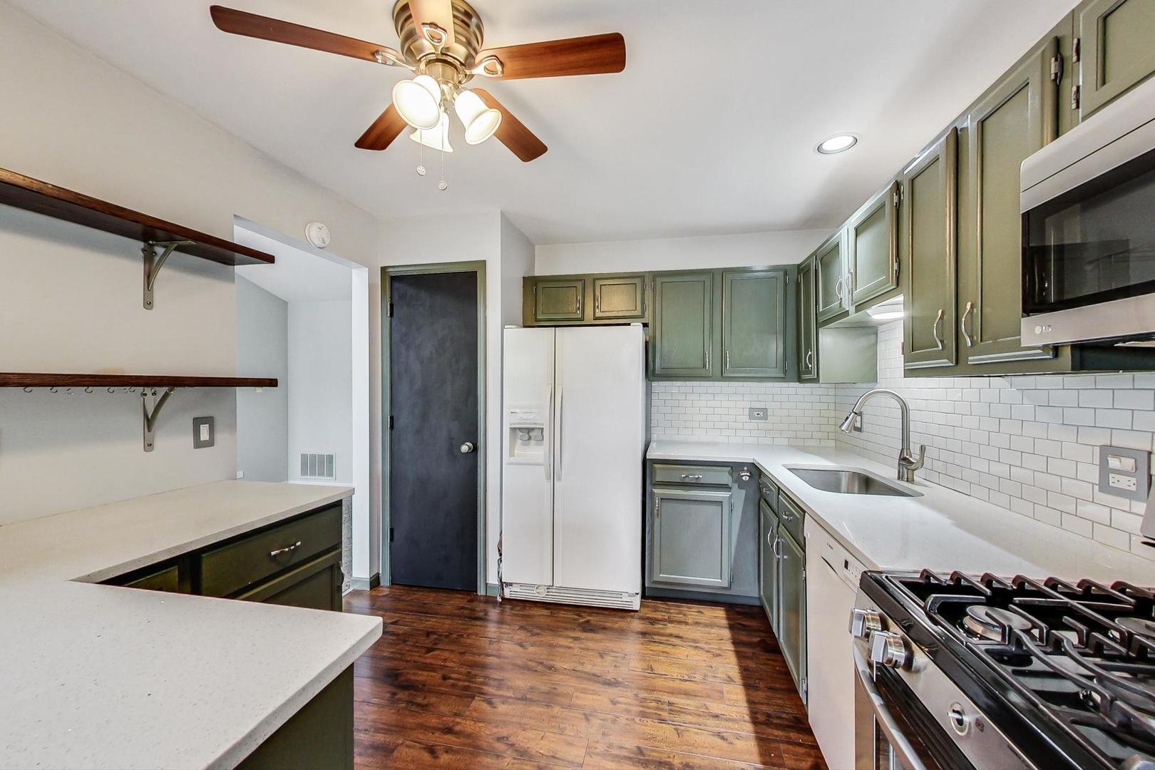 198 CAMDEN Court Unit: Z2