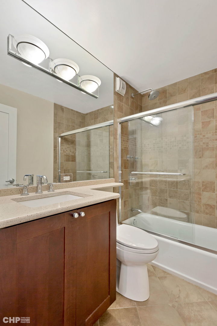 1660 N LaSalle Drive Unit: 3503