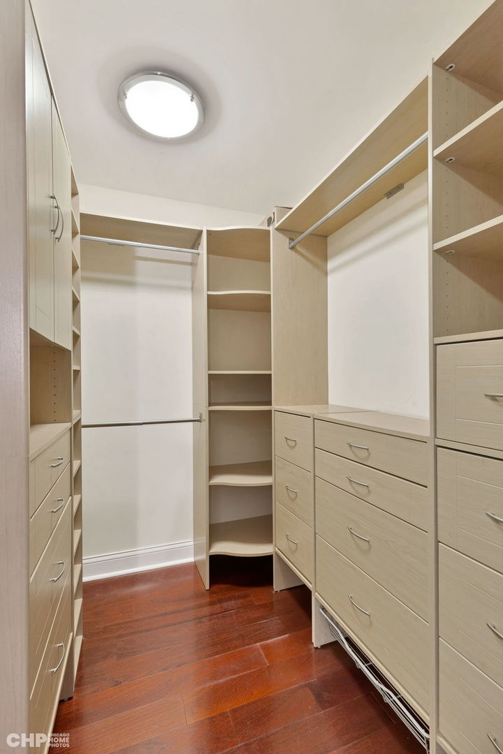 1660 N LaSalle Drive Unit: 3503