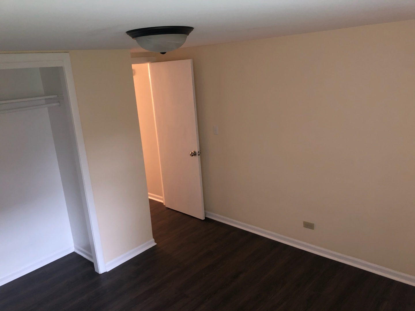 7343 W FULLERTON Avenue