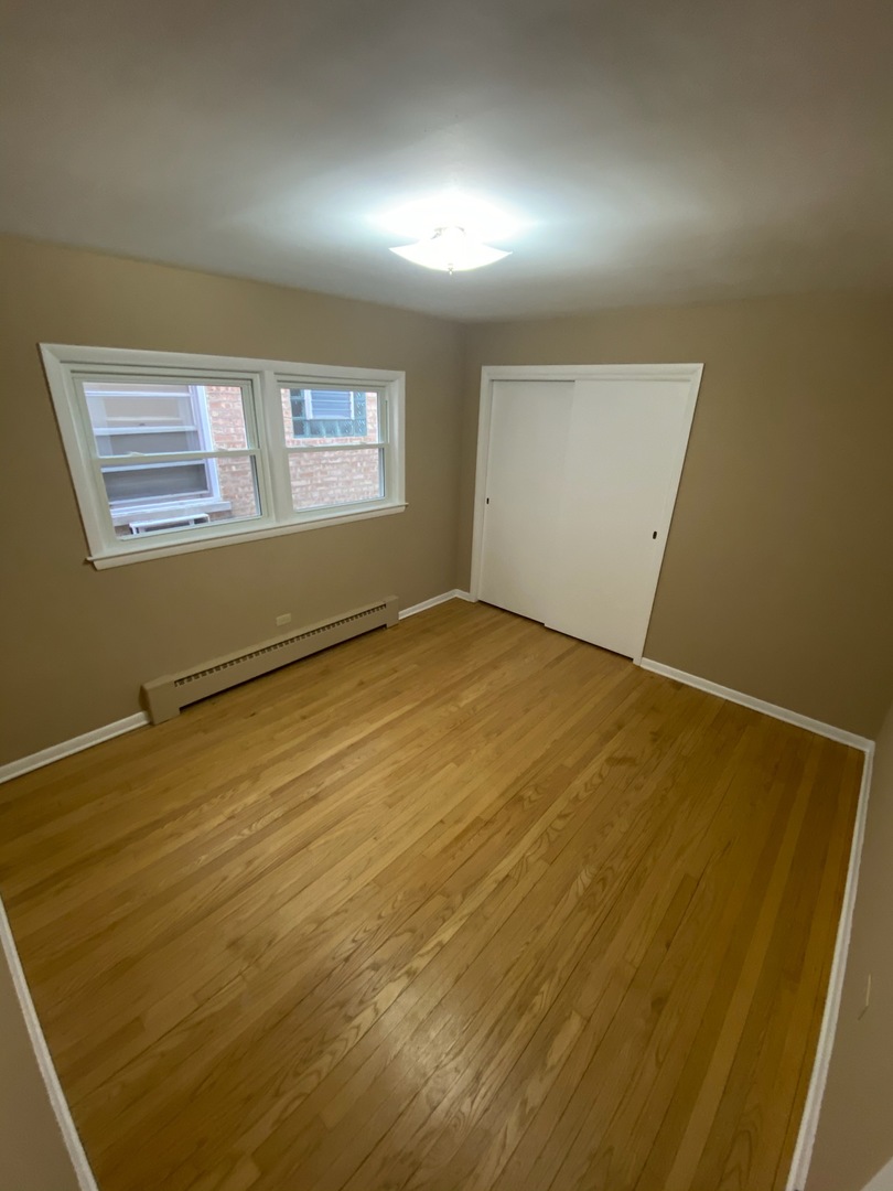 7343 W FULLERTON Avenue