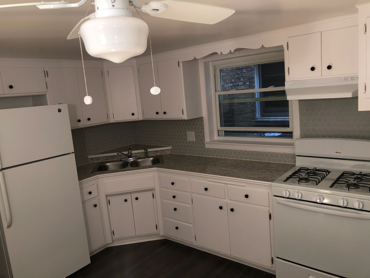 7343 W FULLERTON Avenue