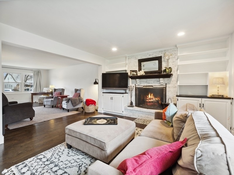 1318 N Haddow Avenue