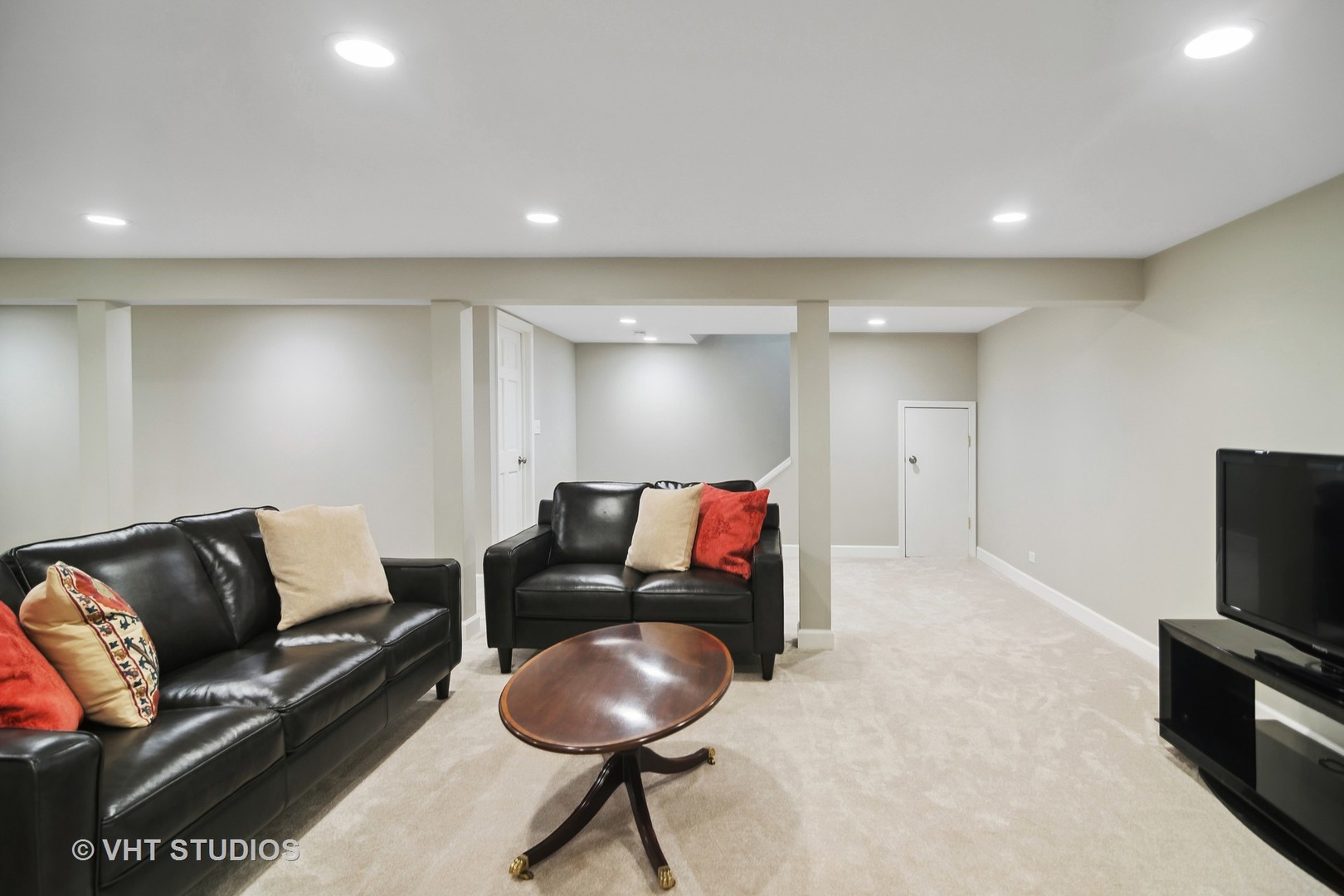 1103 N Drury Lane