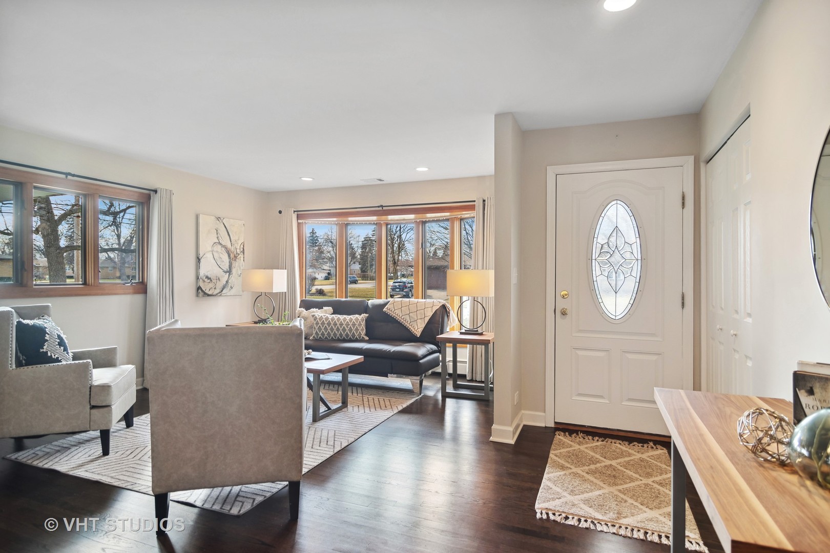 1103 N Drury Lane