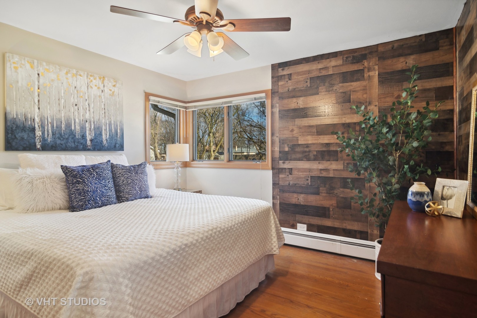 1103 N Drury Lane