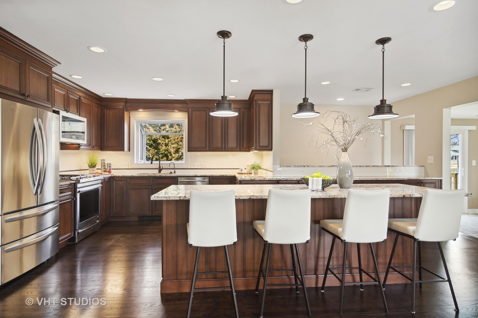 1103 N Drury Lane