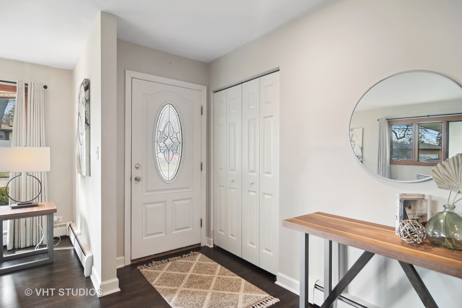 1103 N Drury Lane