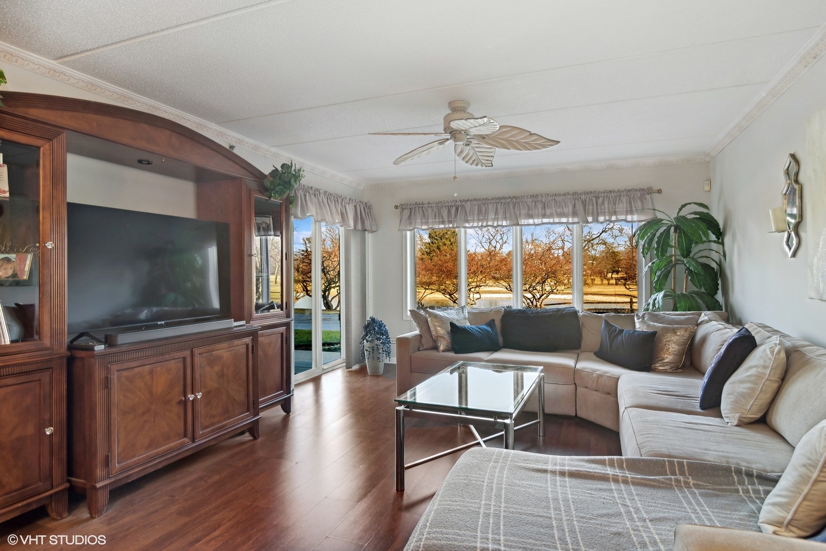 710 Creekside Drive Unit: 105