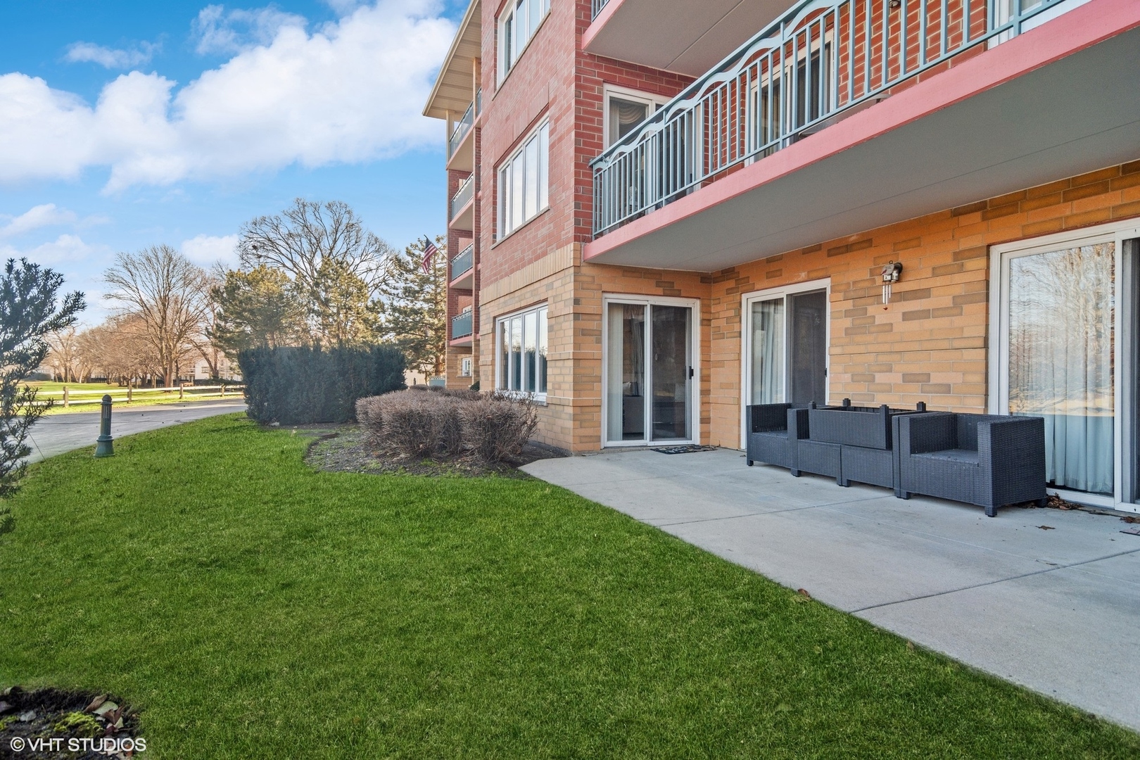 710 Creekside Drive Unit: 105