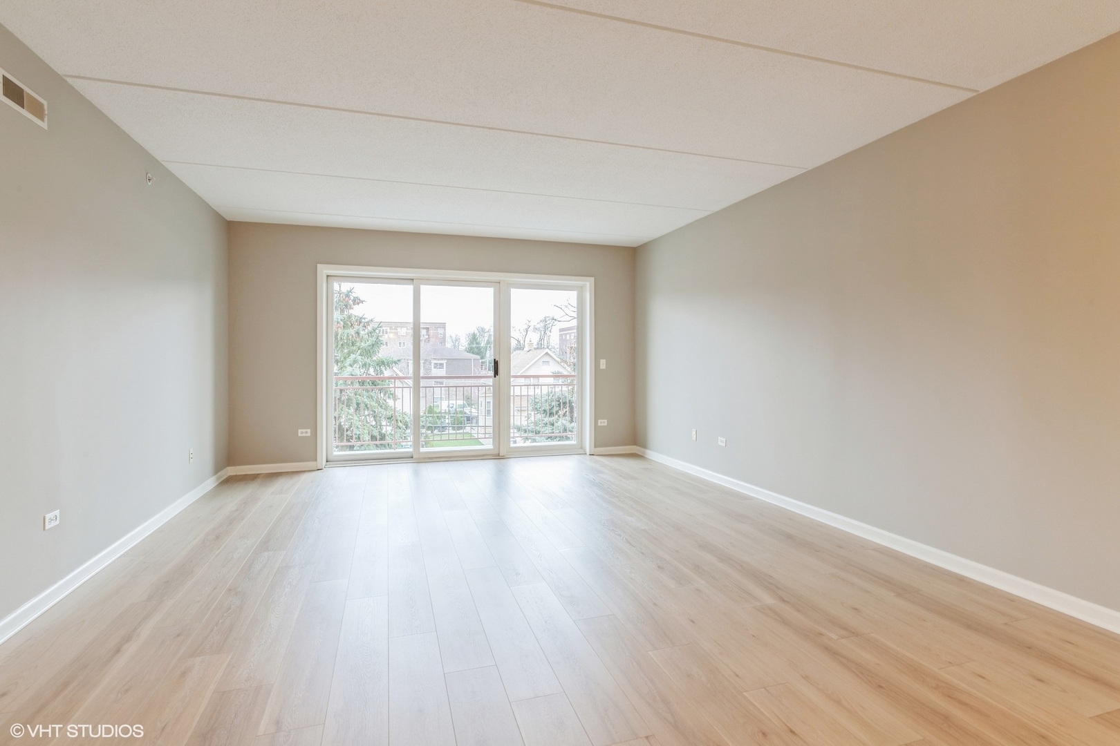 1349 E Washington Street Unit: 305A