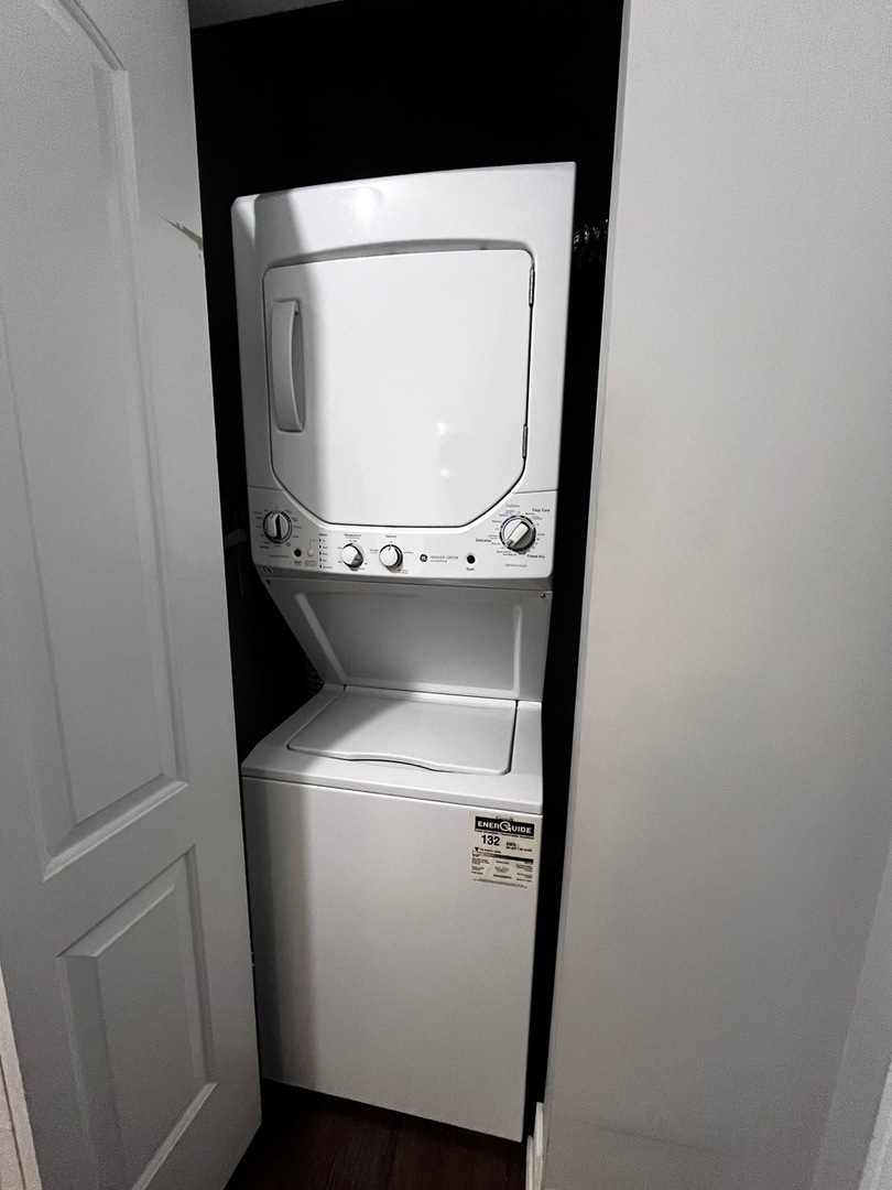 3351 W Sunnyside Avenue Unit: 2