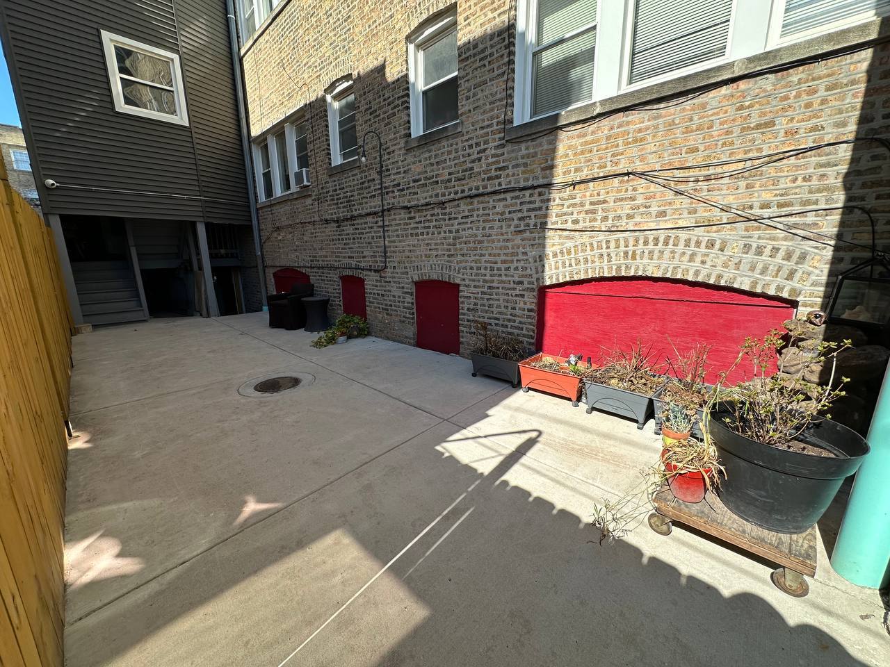 3351 W Sunnyside Avenue Unit: 2