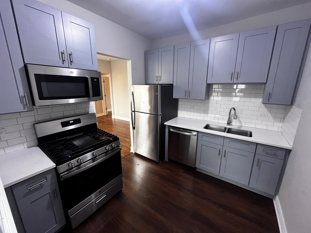 3351 W Sunnyside Avenue Unit: 2