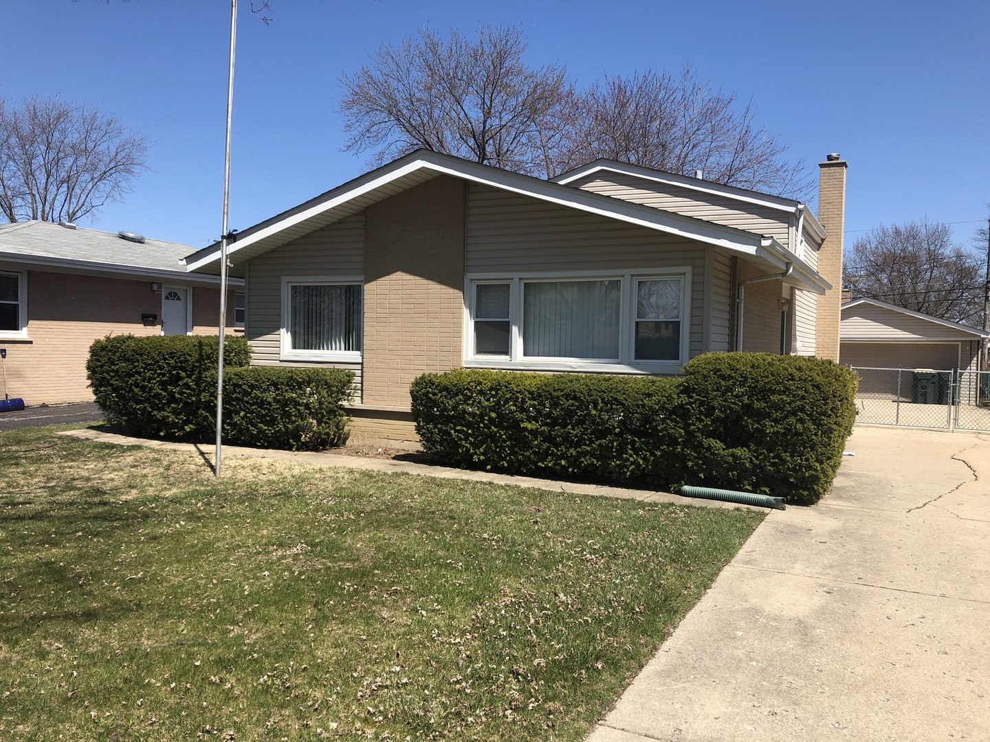 1161 S Walnut Avenue