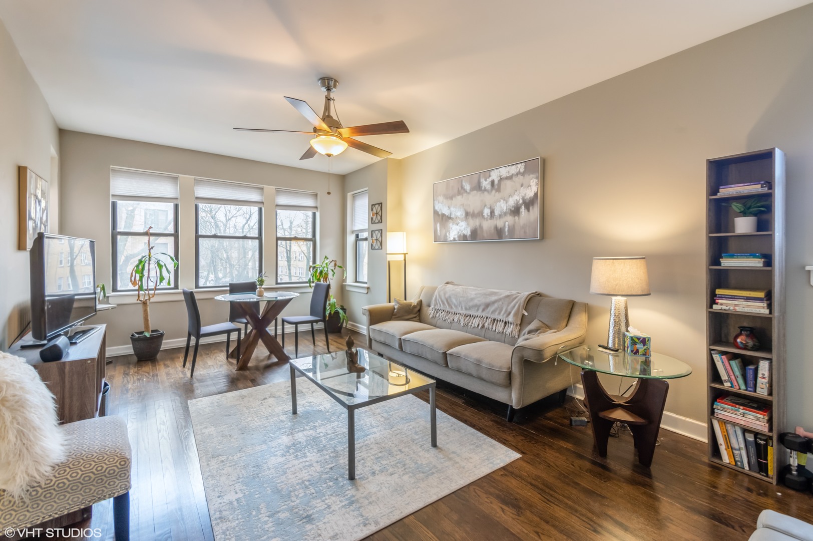 1852 W Lunt Avenue Unit: 2