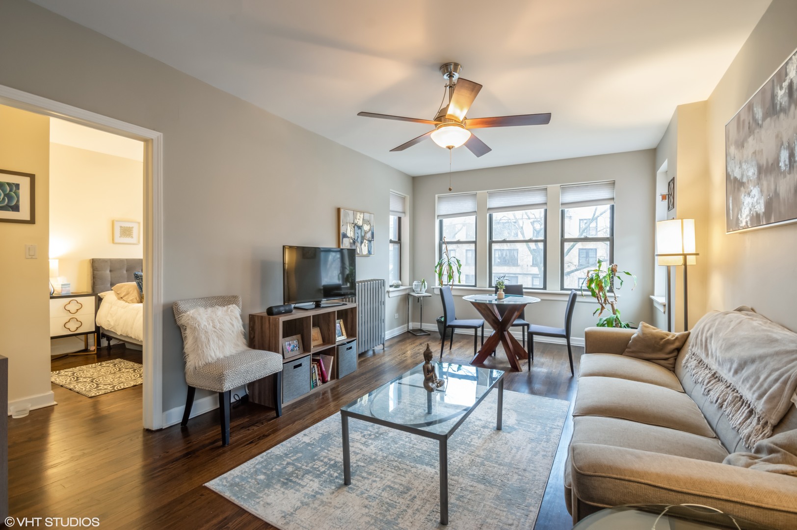 1852 W Lunt Avenue Unit: 2