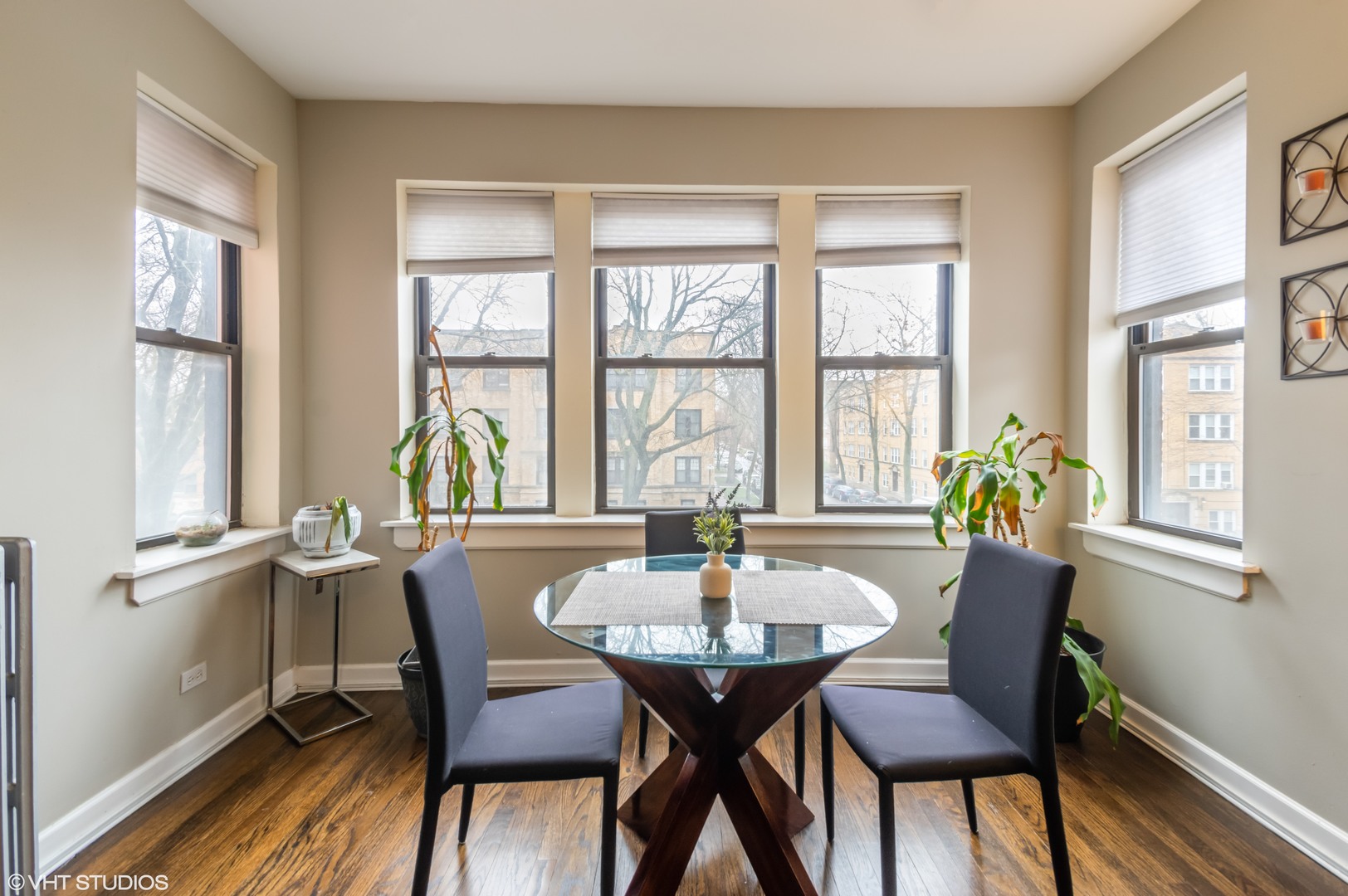 1852 W Lunt Avenue Unit: 2
