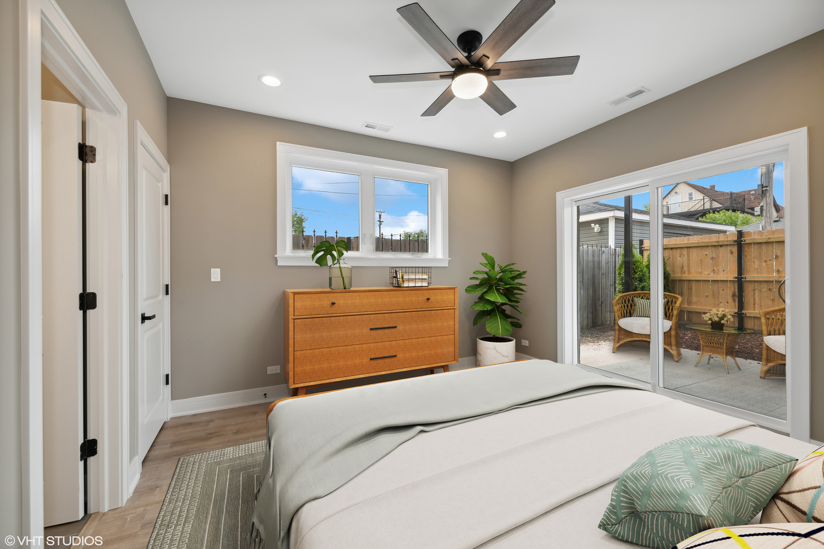 2106 N Laramie Avenue Unit: 1