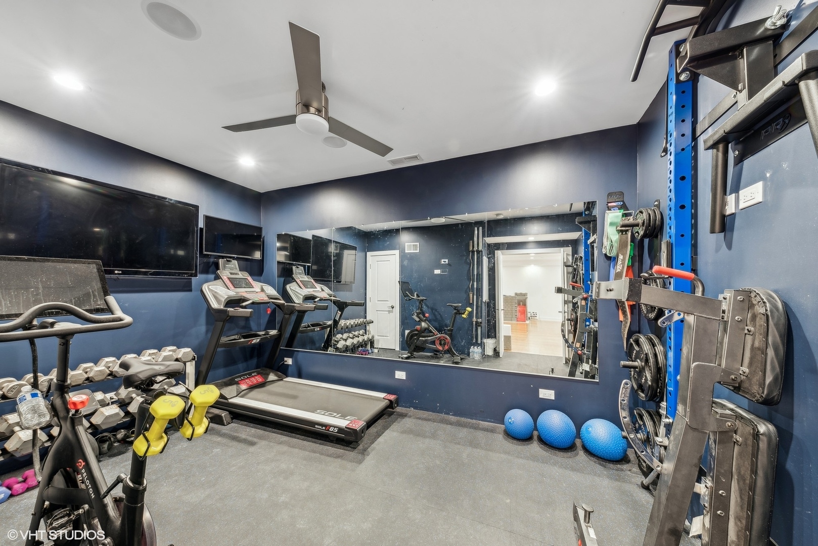 1714 N Chestnut Avenue