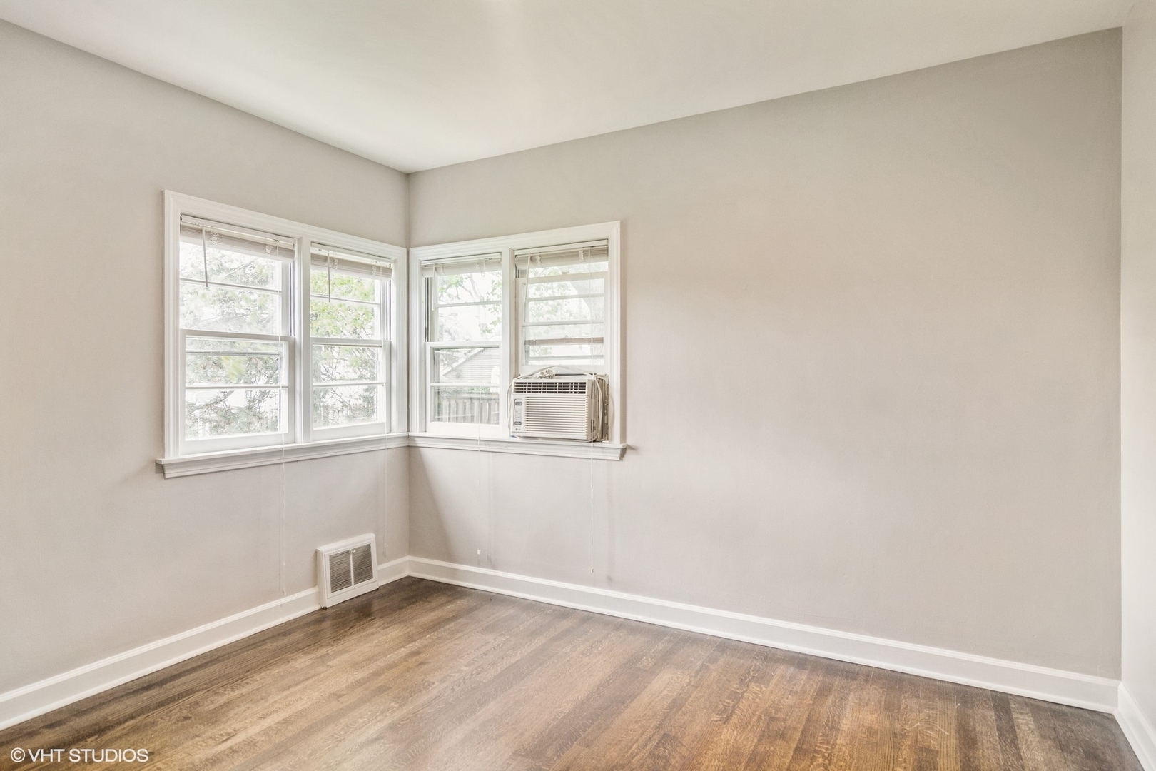 307 W Campbell Street