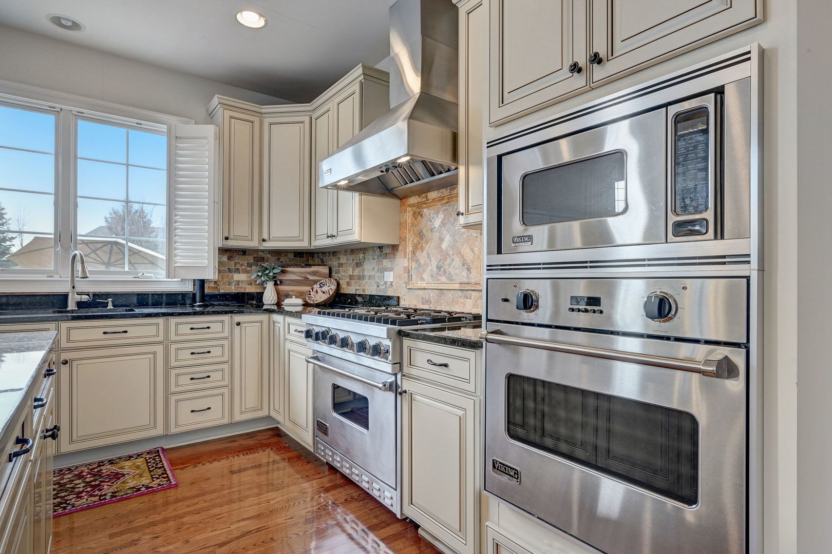 8 Prairie Landings Court