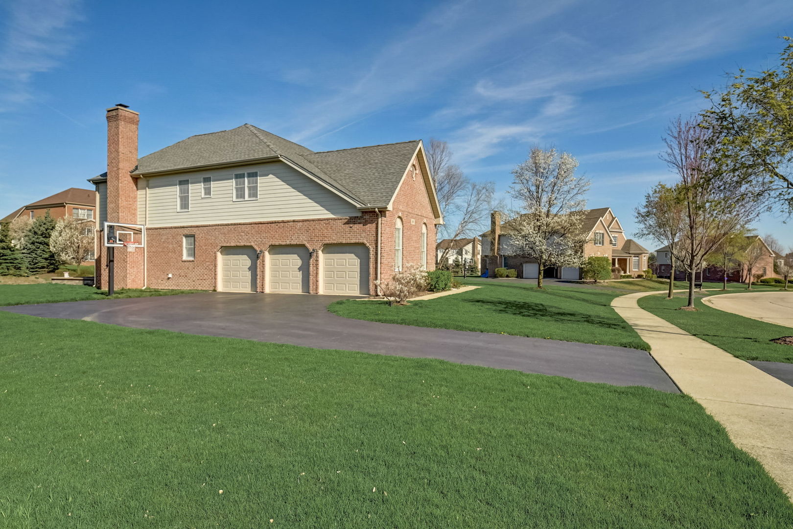 8 Prairie Landings Court